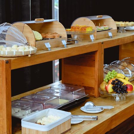 Riellis Center Hotel Ботукату Екстериор снимка