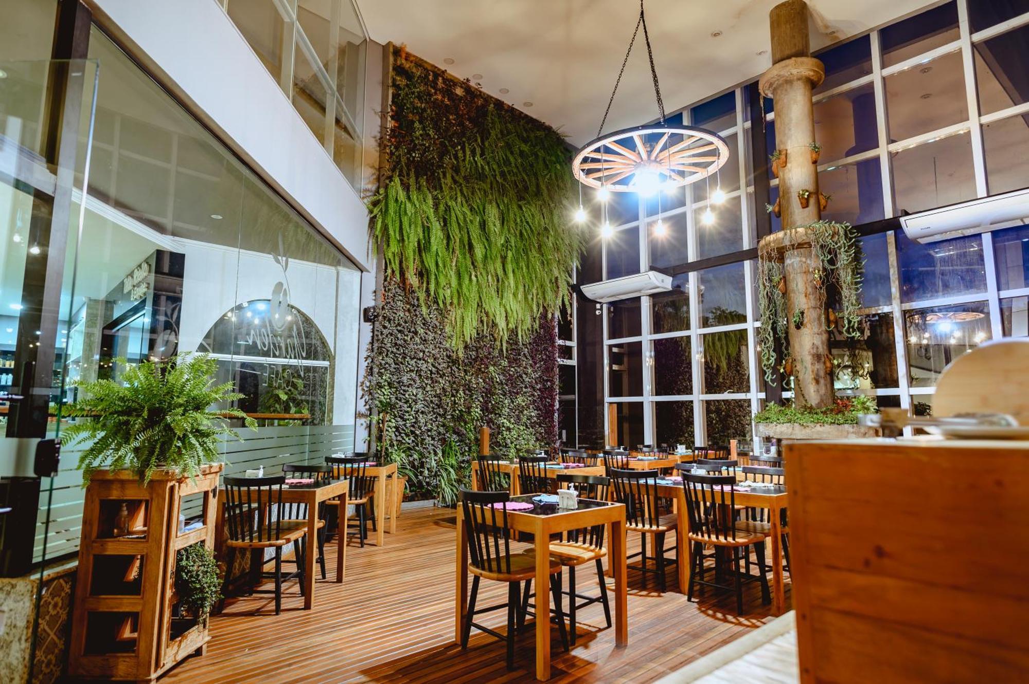 Riellis Center Hotel Ботукату Екстериор снимка