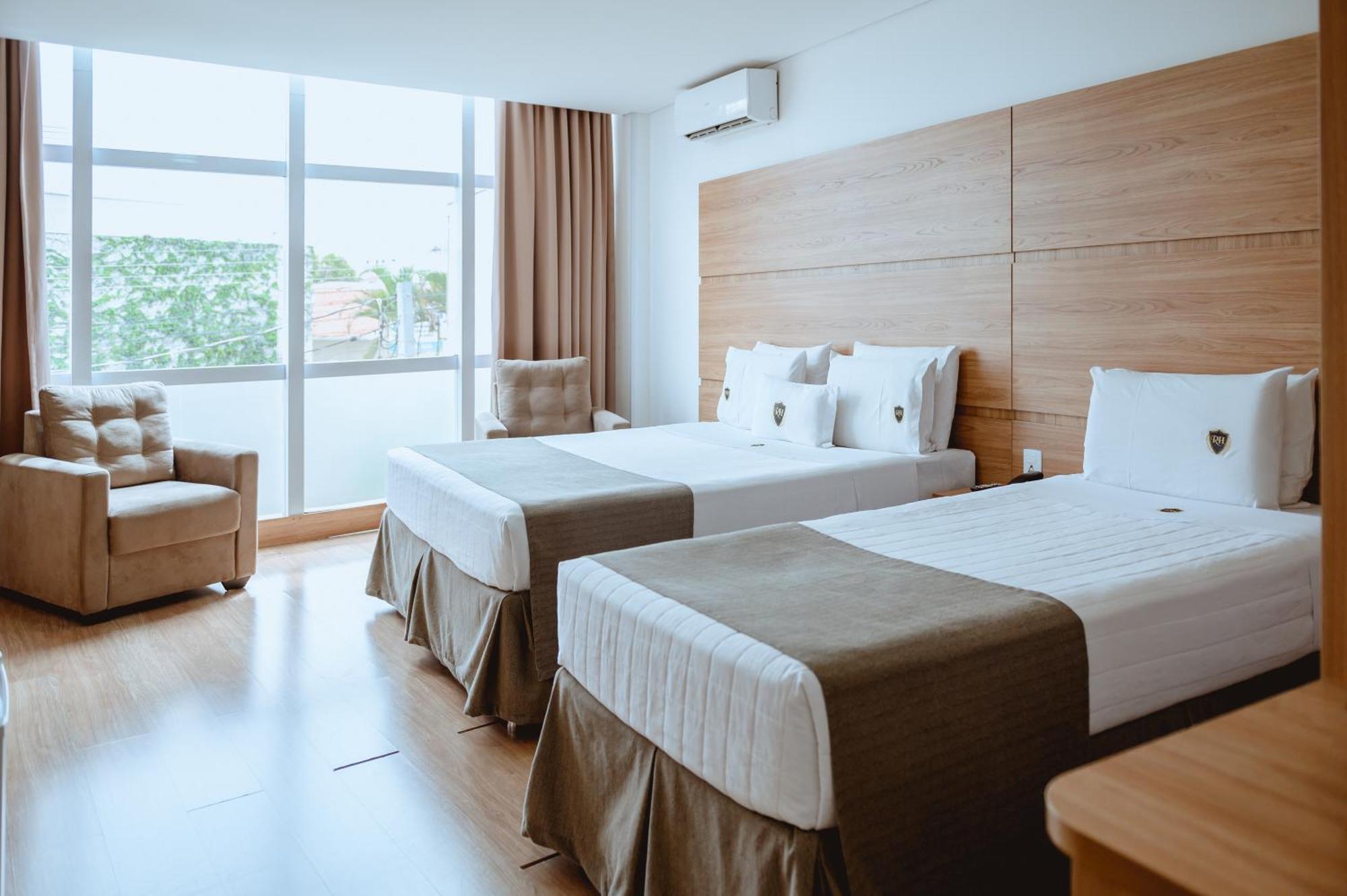 Riellis Center Hotel Ботукату Екстериор снимка
