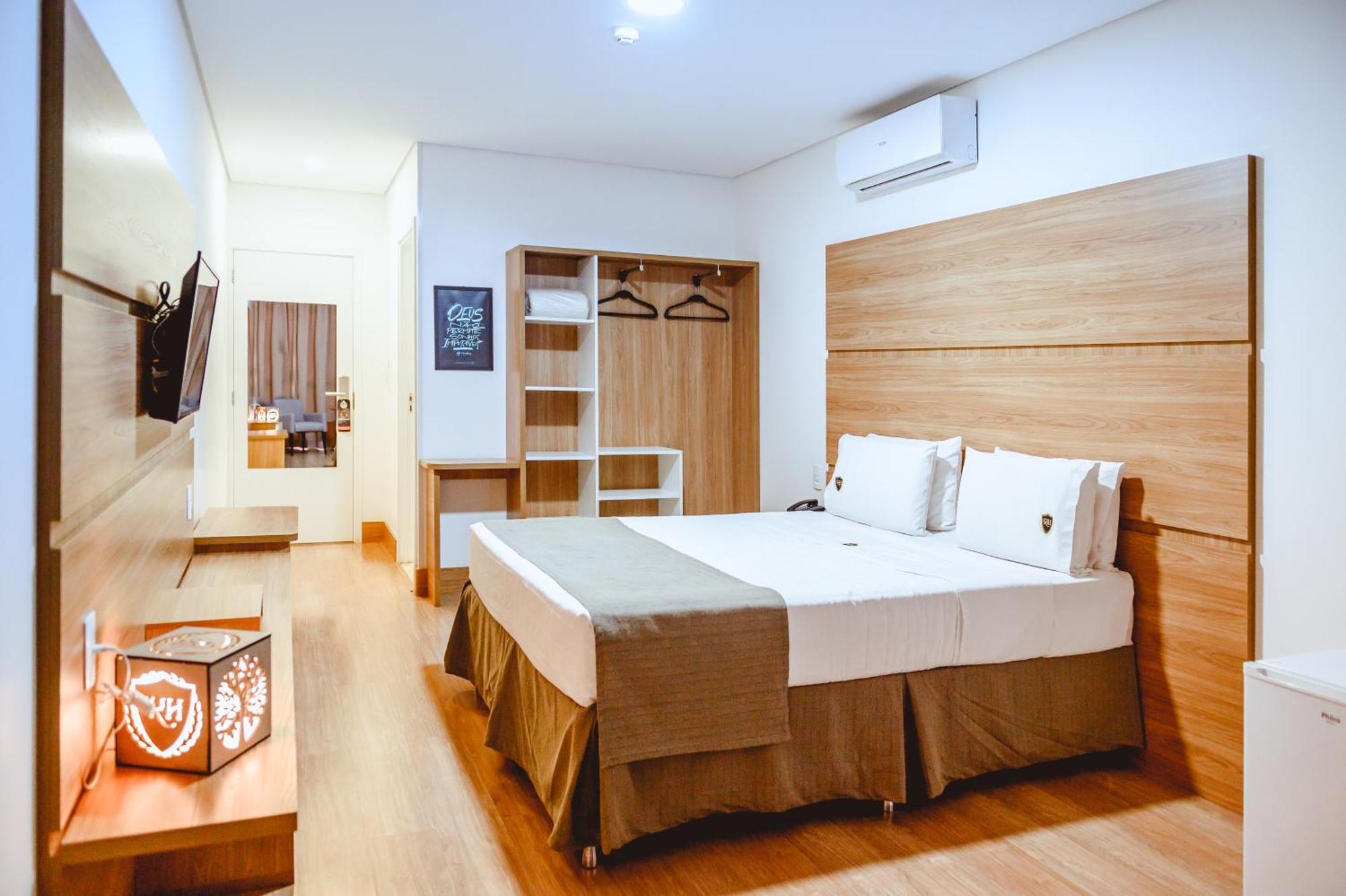 Riellis Center Hotel Ботукату Екстериор снимка