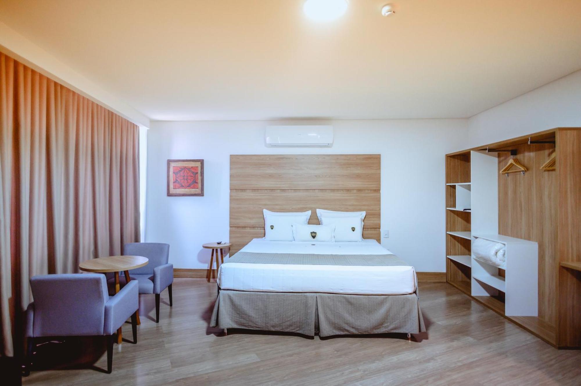 Riellis Center Hotel Ботукату Екстериор снимка