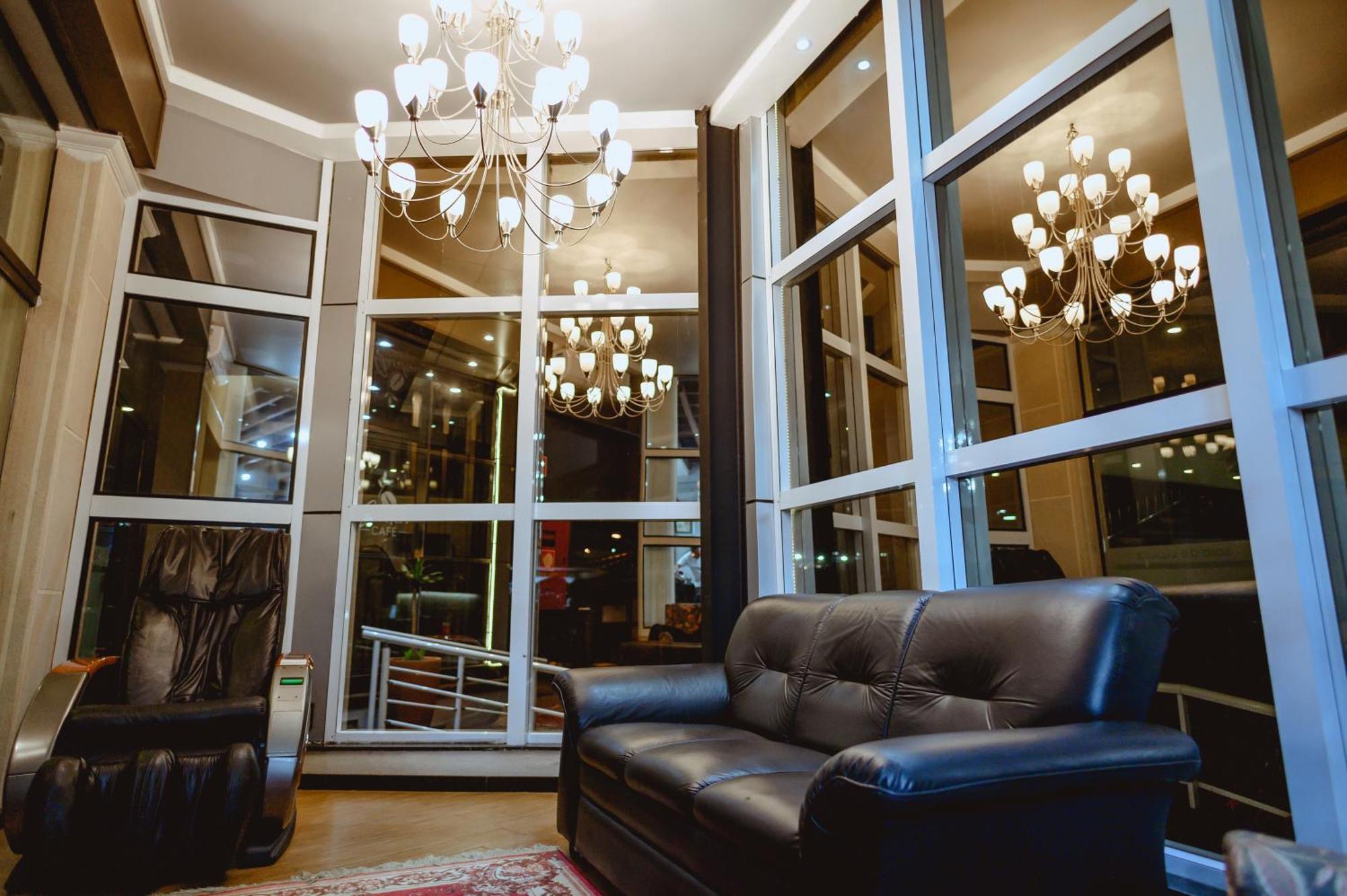 Riellis Center Hotel Ботукату Екстериор снимка