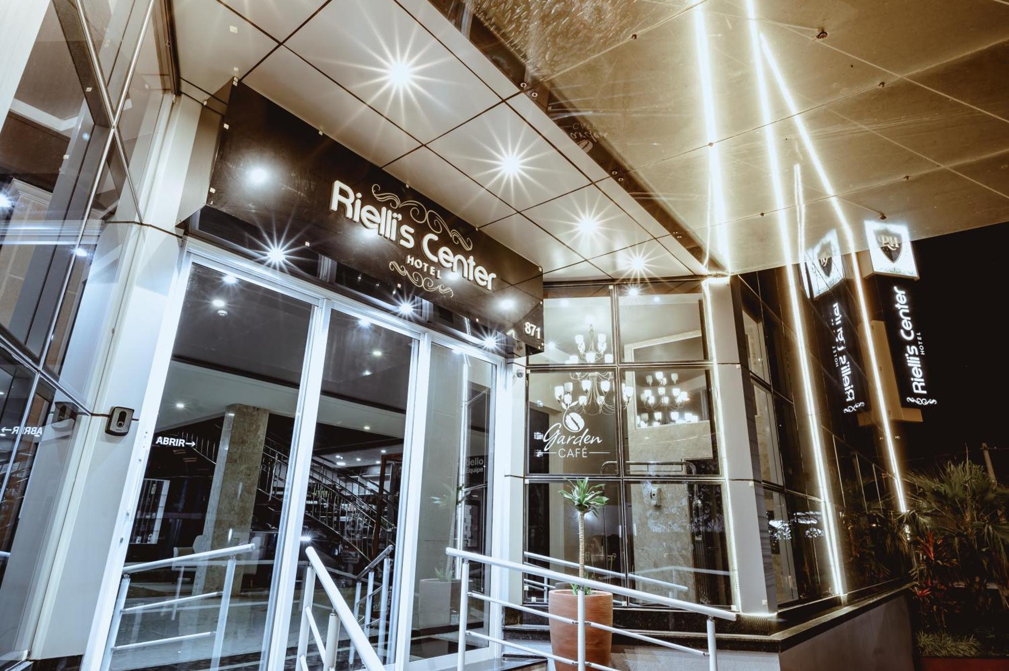 Riellis Center Hotel Ботукату Екстериор снимка